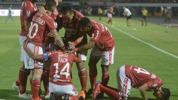 Bali United klub pertama Indonesia dan Asia Tenggara yang melakukan IPO.