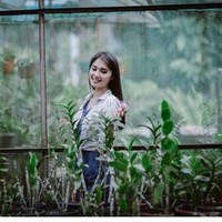 Besar dari keluarga dengan latar belakang petani, memotivasi Helvanda untuk mendalami ilmu di bidang pertanian. Ia ingin membuktikan bahwa anak petani pun dapat mewakili provinsinya untuk berada di ajang Puteri Indonesia. Foto: Instagram/@helvanda