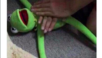 Fans Liverpool harus diberi pernapasan buatan melihat kondisi timnya. Foto: istimewa