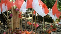 Usai dijemput oleh pihak keluarga dari RSUD Sumedang, ketiga jenazah korban pun dikebumikan di Indramayu, Jawa Barat.