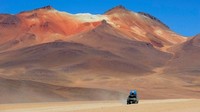 Lanskap dan tanah di Gurun atacama juga dikenal beda dari umumnya dan kerap disandingkan dengan Mars yang identik dengan warna merah (Explora Atacama)