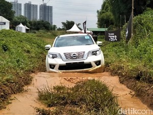 Membuktikan Keperkasaan Nissan Terra