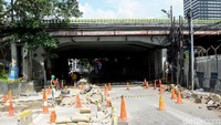 Penampakan underpass yang ditutup saat perbaikan jalan dan pedestrian.