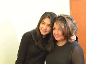 Mikha Tambayong Resmi Kuliah di Harvard, Tulis Ucapan untuk Mendiang Ibu