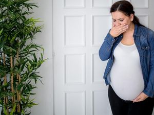 5 Tips Atasi Rasa Sensitif pada Bau-bauan di Awal Kehamilan