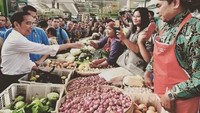 Ke Pasar Kranggan di Jetis, Yogyakarta, Jokowi cari kecipir sampai emping mentah. Foto: Istimewa