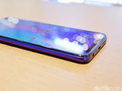 Menggenggam Oppo F11 Pro yang Kece