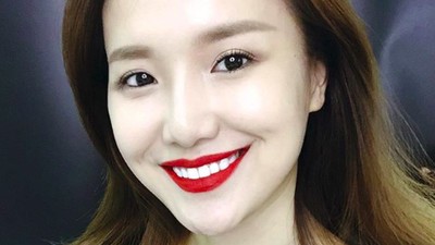 Seperti Bunglon, Wanita Ini Bisa Berubah-ubah Wajah