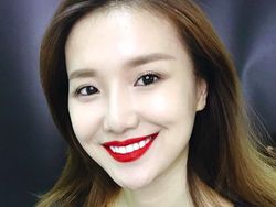 Seperti Bunglon, Wanita Ini Bisa Berubah-ubah Wajah