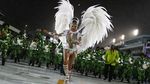 Pesona Para Gadis Penari Samba di Karnaval Brasil