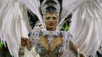 Pesona Para Gadis Penari Samba di Karnaval Brasil