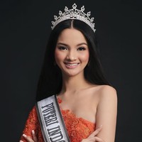 Sabrina Anggraini pernah mengungkapkan tak sedikit orang meragukan kemampuannya dan mengatakan bahwa ia hanya menjadi perempuan pajangan’. Pembawa acara Jejak Petualang di Trans7 itu menjadi satu-satunya perempuan di dalam tim saat kompetisi teknologi yang menghasilkan aplikasi Quick Disaster, sebuah aplikasi mitigasi bencana menggunakan perangkat Google Glass. Foto: dok. Instagram @sabrinaanggraini