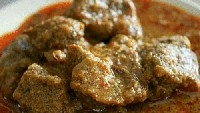 Wangi harum rendang memang bikin siapa pun jadi ngiler. Apalagi saat puasa, godaan berat nih cium aroma rendang. Foto: Istimewa