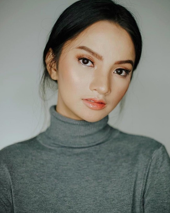 Berkat komunitas yang didirikannya itu, Sabrina meraih penghargaan Juara 2 Pemuda Inspiratif 2018 oleh Kementerian Pemuda dan Olahraga di Kota Tangerang. Foto: dok. Instagram @sabrinaanggraini