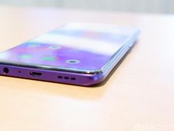 Menggenggam Oppo F11 Pro yang Kece