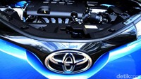 Namun dengan harga hampir menyentuh Rp 500 juta, Toyota justru tak memaksimalkan fitur yang ada dalam C-HR. Masih ada beberapa fitur yang dibuka secara manual ataupun absen dari mobil-mobil dengan banderol harga hampir setengah miliar itu.