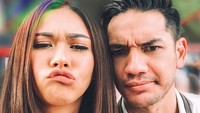 Nana Mirdad juga pernah mengakui jika hamil di luar nikah. Kini ia hidup bahagia dengan Andrew White. Foto: instagram