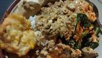 Kangen Kampung? Sarapan Saja Nasi Sambal Tumpang yang Sedap Ini!