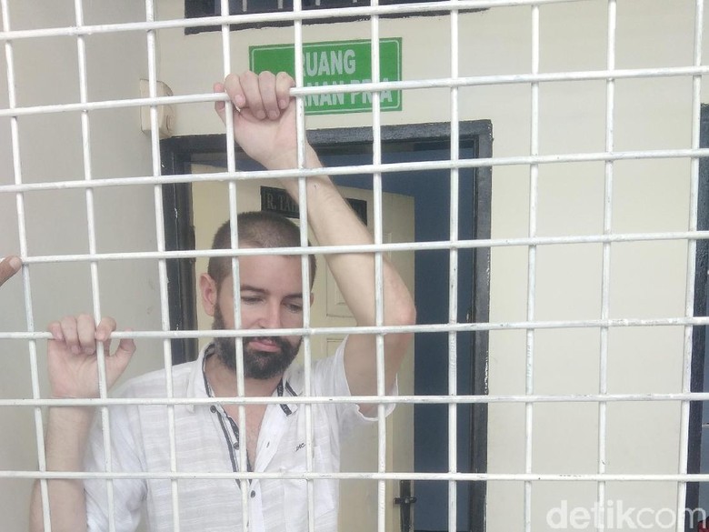 Vonis Mati 2 WN Prancis: Satu Lolos Eksekusi, Satu Sempat Kabur Vonis Mati 2 WN Prancis: Satu Lolos Eksekusi, Satu Sempat Kabur
