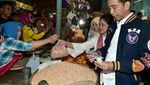 Begini Momen Seru Jokowi dan Iriana Belanja Ke Pasar Tradisional