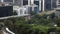 Lalu ekonomi AS tahun ini diperkirakan tumbuh sebesar 2,3%. Proyeksi itu secara substansial turun dari yang diproyeksikan pada tahun lalu sebesar 2,9%.