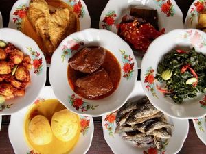 Induk Masakan Indonesia yang Kelezatan Rasanya Diakui Dunia