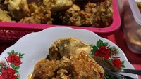 Racikannya terdiri dari nasi putih diberi topping sayuran rebus dan disiram sambal tumpang. Gurih segar. Foto : Instagram @cateleya.food