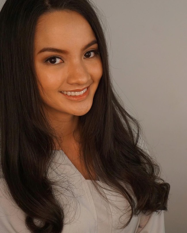 Komunitas yang telah berdiri selama dua tahun ini mengajak para wisatawan untuk mengunjungi sebuah daerah wisata sekaligus ikut terlibat untuk membantu masalah daerah tersebut. Peserta tur dari Indonesia maupun mancanegara seperti Inggris dan Filipina pun dapat megedukasi masyarakat lokal tentang penanaman urban farming di kampung mereka, misalnya tanaman jamu. Foto: dok. Instagram @sabrinaanggraini