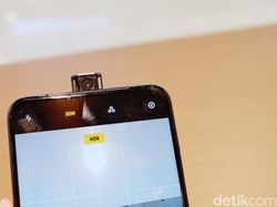Menggenggam Oppo F11 Pro yang Kece