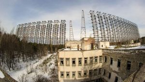 Foto: Antena Pengendali Pikiran Peninggalan Perang Dingin