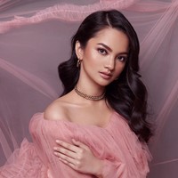 Desainer produk digital ini pun ingin menginspirasi orang lain melalui cerita dirinya, untuk tetap berjuang meski ada stereotip, dan selalu melihat sisi baik dari sebuah kegagalan. Foto: dok. Instagram @sabrinaanggraini