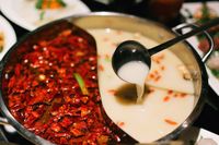 Selain Makan, Pengunjung Jomblo di Restoran Hot Pot Ini Bisa Kencan Dadakan