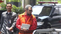 Momen tersebut terjadi saat Ferry tiba di gedung KPK, Jakarta, Senin (4/3/2019).