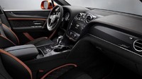 Sistem all wheel drive di Bentayga Speed dibekali Electronic Differential Lock dan 4 mode dinamis. SUV tercepat di Bumi tersebut memiliki karakter knalpot yang lebih besar, suspensi yang lebih kokoh, serta kekedepan yang lebih meningkatkan ikatan antara pengguna dengan kendaraannya. Istimewa/Dok. Bentley.