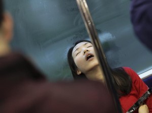 7 Cara Membiasakan Diri untuk Tidak Tidur Mangap