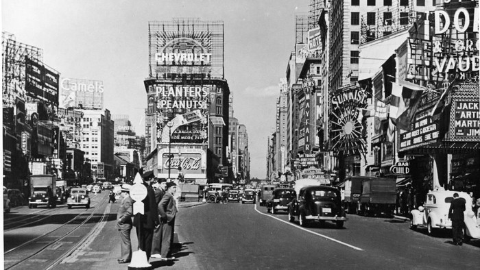 Foto Jadul Kota Tersukses di Dunia Tak ada yang menyangkal kota New York hingga Singapura masuk dalam kota paling sukses di dunia kini. Namun, seperti apa potret ke tujuh kota itu di masa lalu?