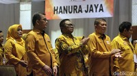 Dalam pertemuan tersebut Oesman Sapta Odang didampingi Sekjen Partai Hanura Harry Lontung Siregar dan Bendahara Umum Zulnahar Usman.