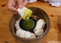 Warung Wakaka: Nikmatnya Sate Taichan Plus Martabak Telur Keju Mulur 