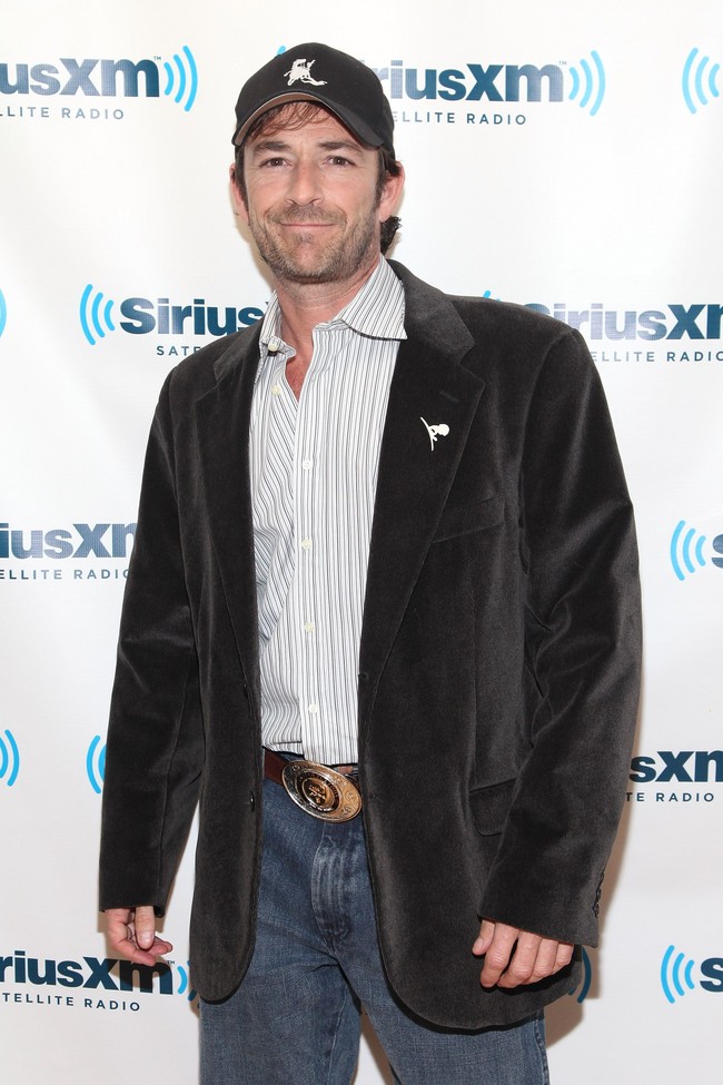 Aktor Luke Perry meninggal dunia di usia 52 tahun akibat stroke. Pada era 90-an, Luke digilai remaja karena perannya sebagai Dylan McKay di serial populer era 90-an Beverly Hills, 90210. Foto: Getty Images