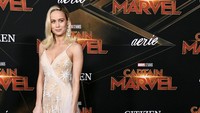 Brie tampil menawan dengan dress panjang menyapu lantai. Frazer Harrison/Getty Images
