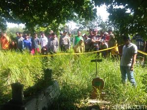 Seorang Pria Ditemukan Gantung Diri di Pohon Kuburan Desa Lamongan