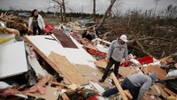 Dilansir dari BBC Indonesia, dampak tornado paling parah melanda daerah di sekitar Beauregard, merusak jalur seluas 0,8 km.