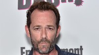 Namanya dikenal lewat serial tv 1990-an Beverly Hills 90210. Foto: Getty Images