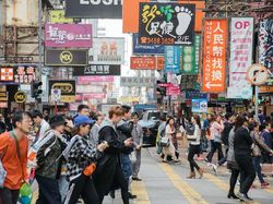 Potret 10 Kota Terpadat di Dunia