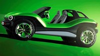Soal desain jangan pernah meragukan mobil listrik yang satu ini, karena mobil ini menawarkan konsep extremely minimalistic. Dengan menawarkan desain klasik tanpa atap dengan memiliki 2 kursi penumpang. Foto: Pool (Carbuzz)