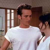 Dylan digambarkan sebagai remaja pemberontak, karena latar belakang keluarganya yang broken home.  Foto: Beverly Hills 90210 (imdb)