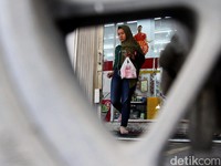 Kantong Plastik Tidak Lagi Gratis, Pengusaha Plastik Mengeluh