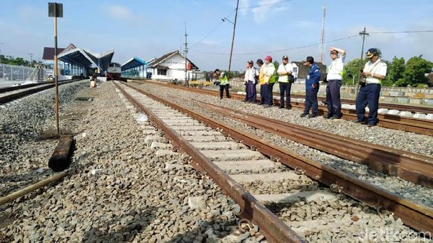 Jalur Ganda Stasiun Palur-Kedungbanteng Resmi Beroperasi