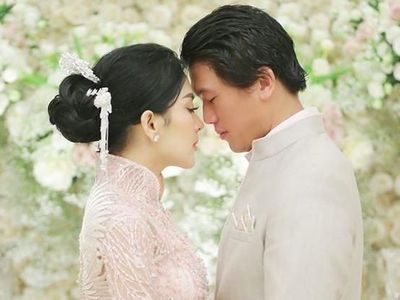 Selain Syahrini, Intip 8 Bunda Seleb yang Menikah Diam-diam