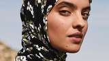 Cetak Sejarah, Michael Kors Rilis Produk Hijab untuk Pertama Kalinya